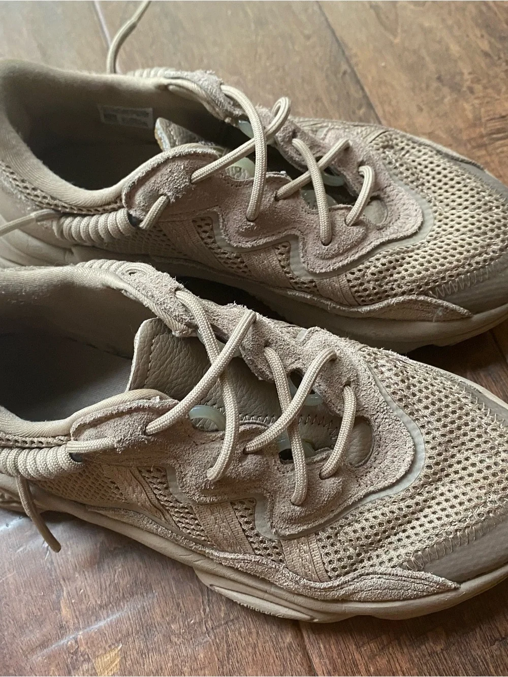 Adidas Ozweego Sneakers women’s size 6